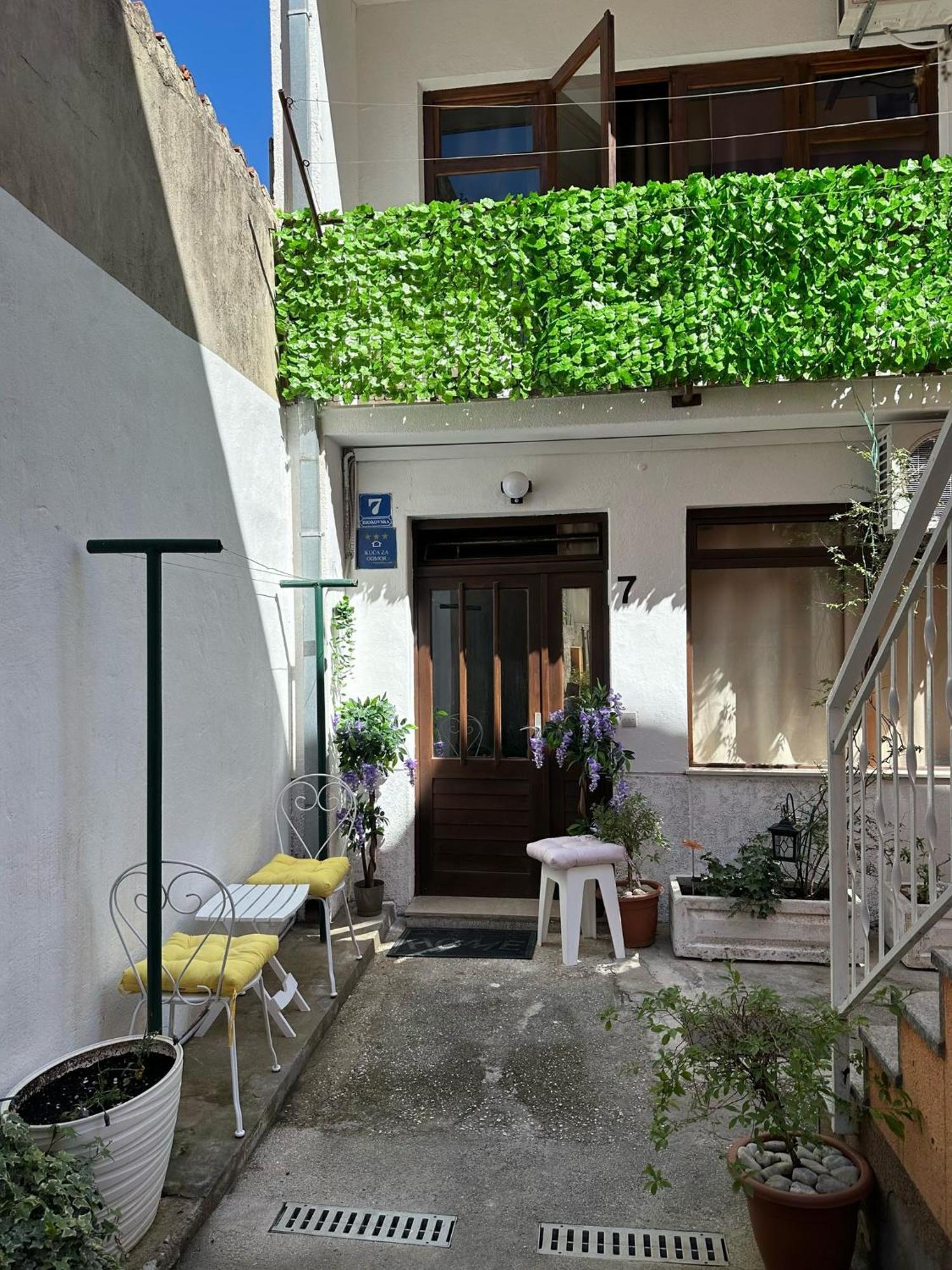 Apartment House Aria Башка-Вода Экстерьер фото